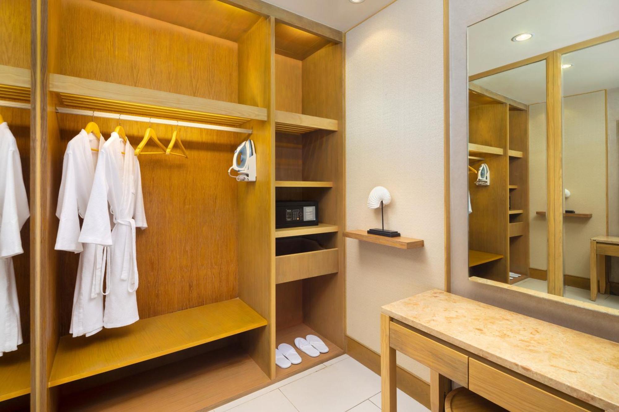 Four Points By Sheraton Hainan, Szanja Kültér fotó